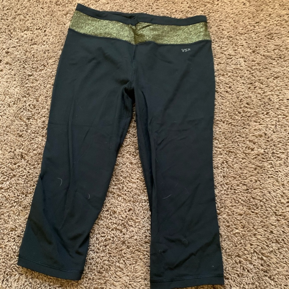 Victoria’s Secret sport crop legging